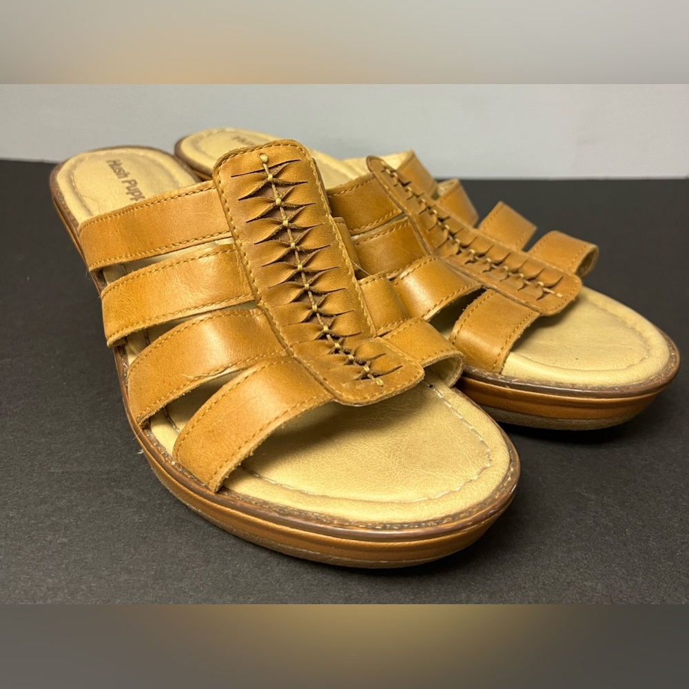 Hush Puppies- Wedge Sandal-Tan, Size:9, Pre-Owned